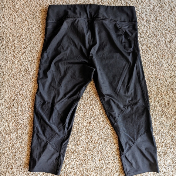 Compression Capri pants - Picture 2 of 4